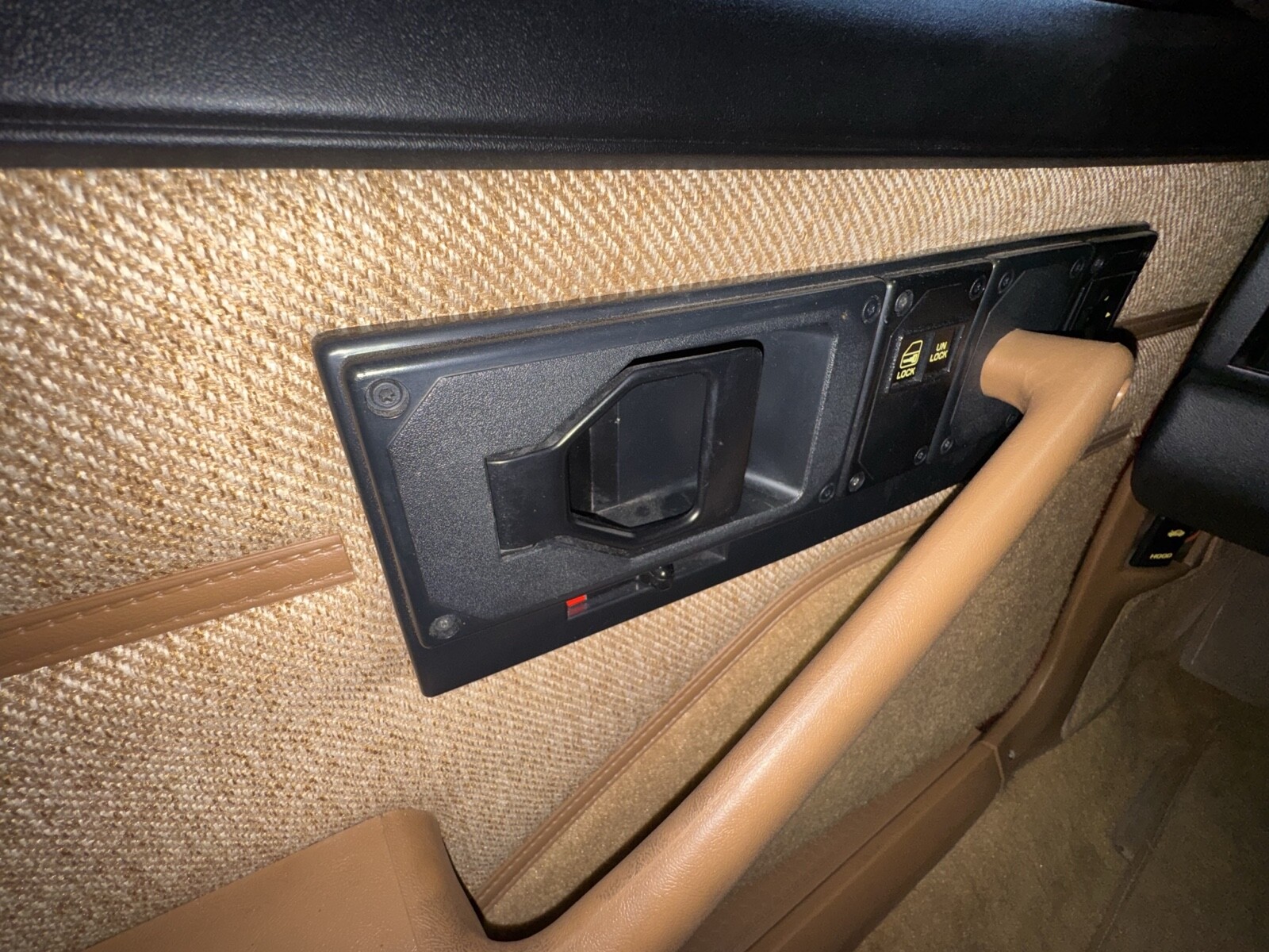 Chevrolet-Camaro-1990-Coupe-21