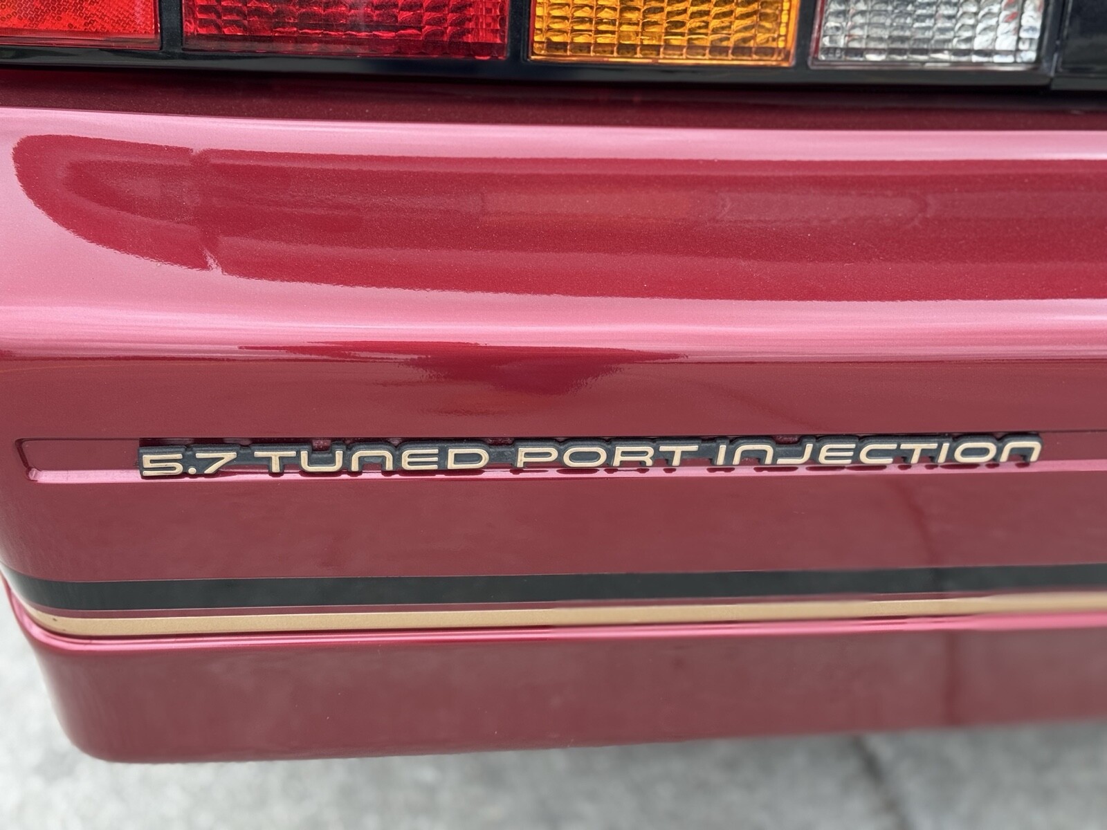 Chevrolet-Camaro-1990-Coupe-38