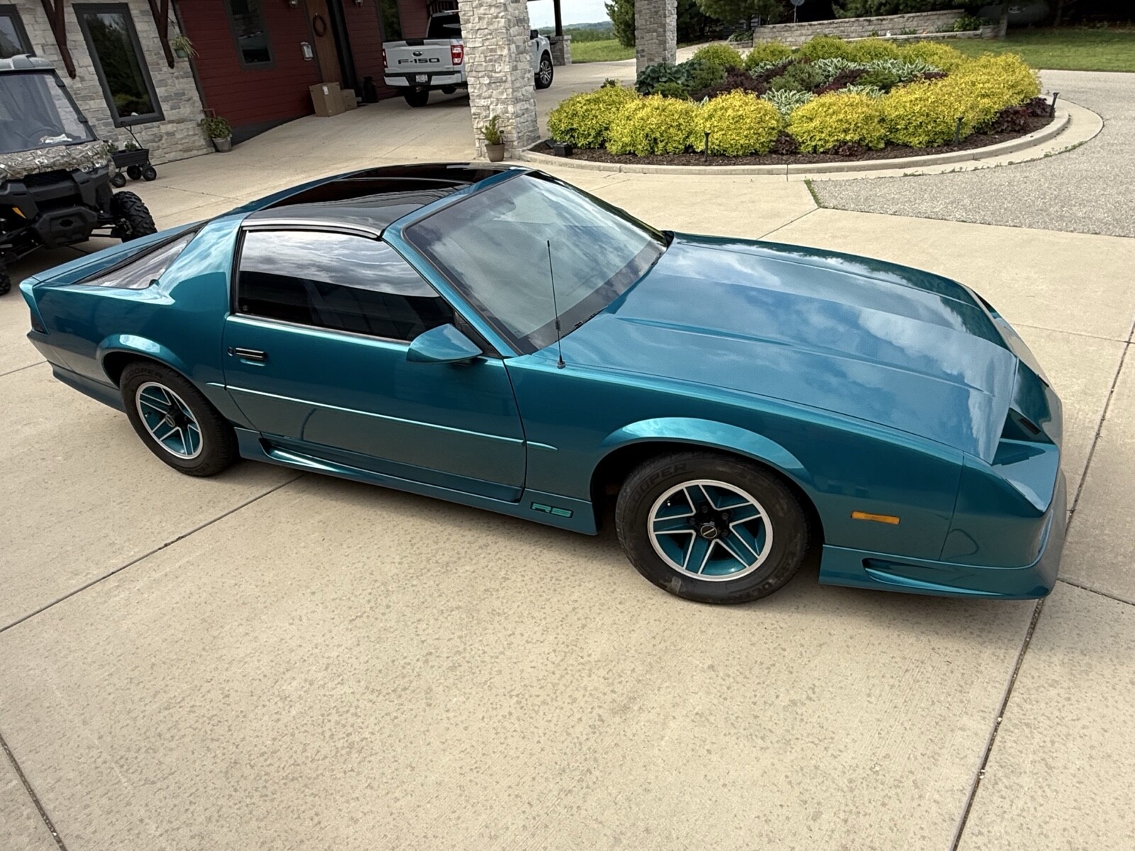 Chevrolet-Camaro-1991-Coupe-1