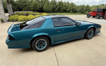 Chevrolet-Camaro-1991-Coupe-2