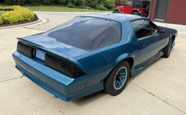 Chevrolet-Camaro-1991-Coupe-3