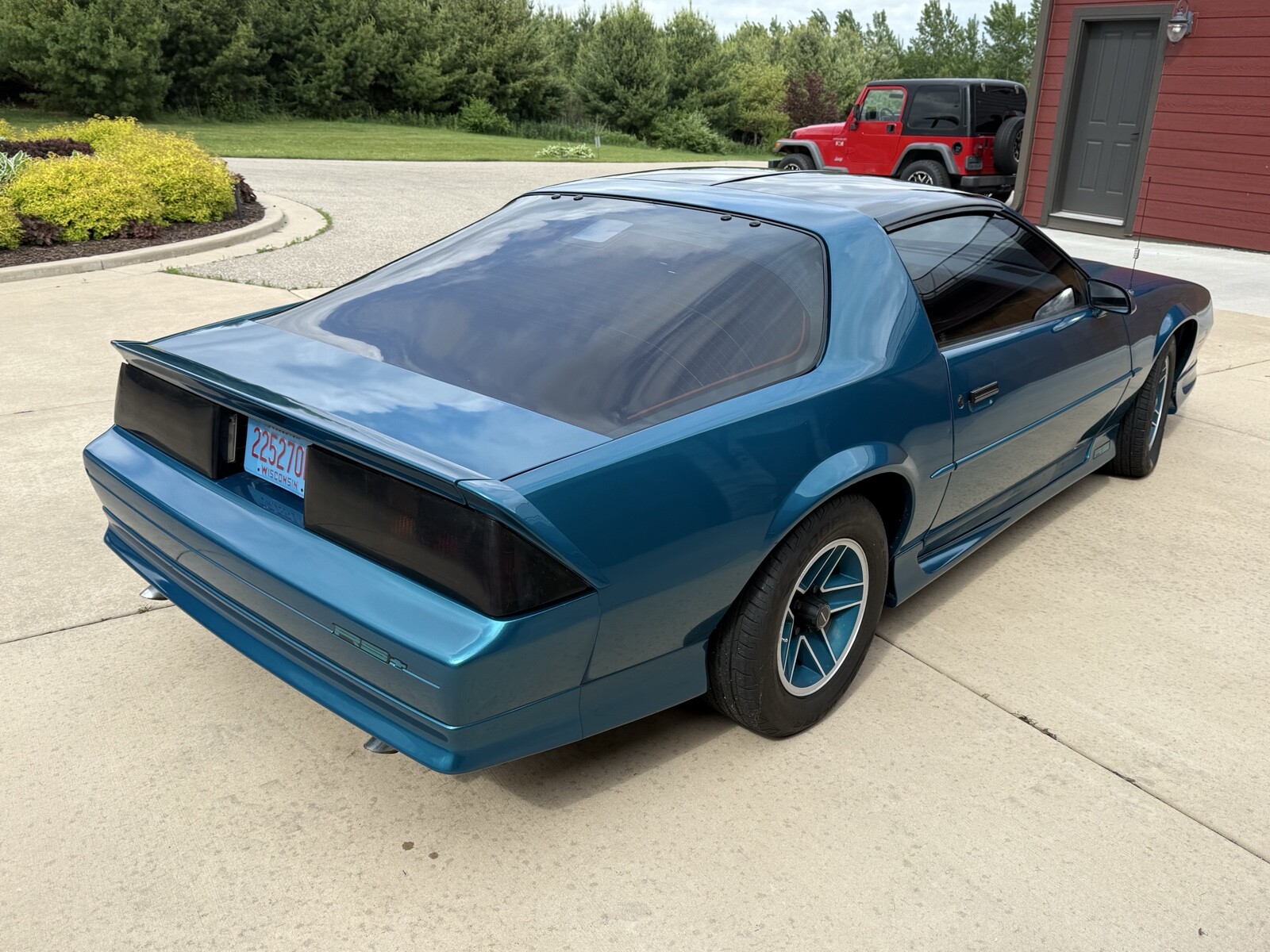 Chevrolet-Camaro-1991-Coupe-3