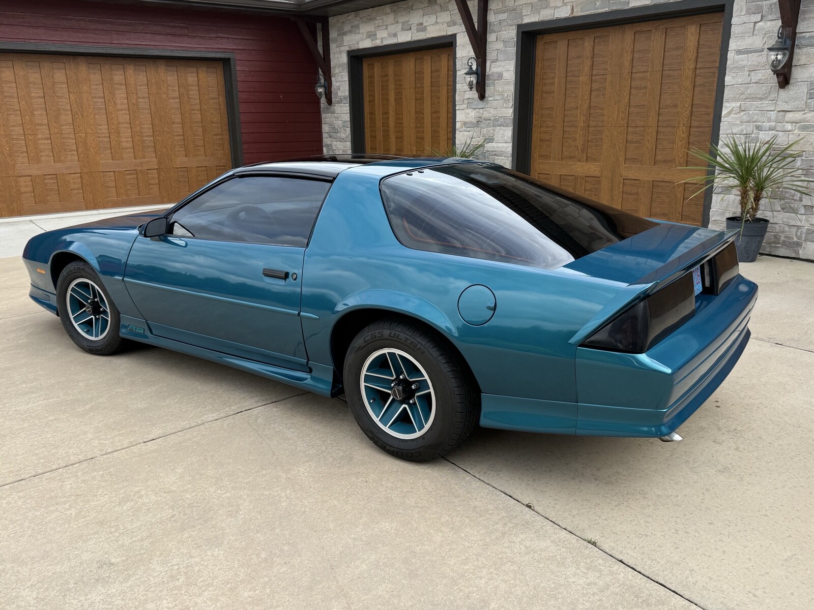 Chevrolet-Camaro-1991-Coupe-5