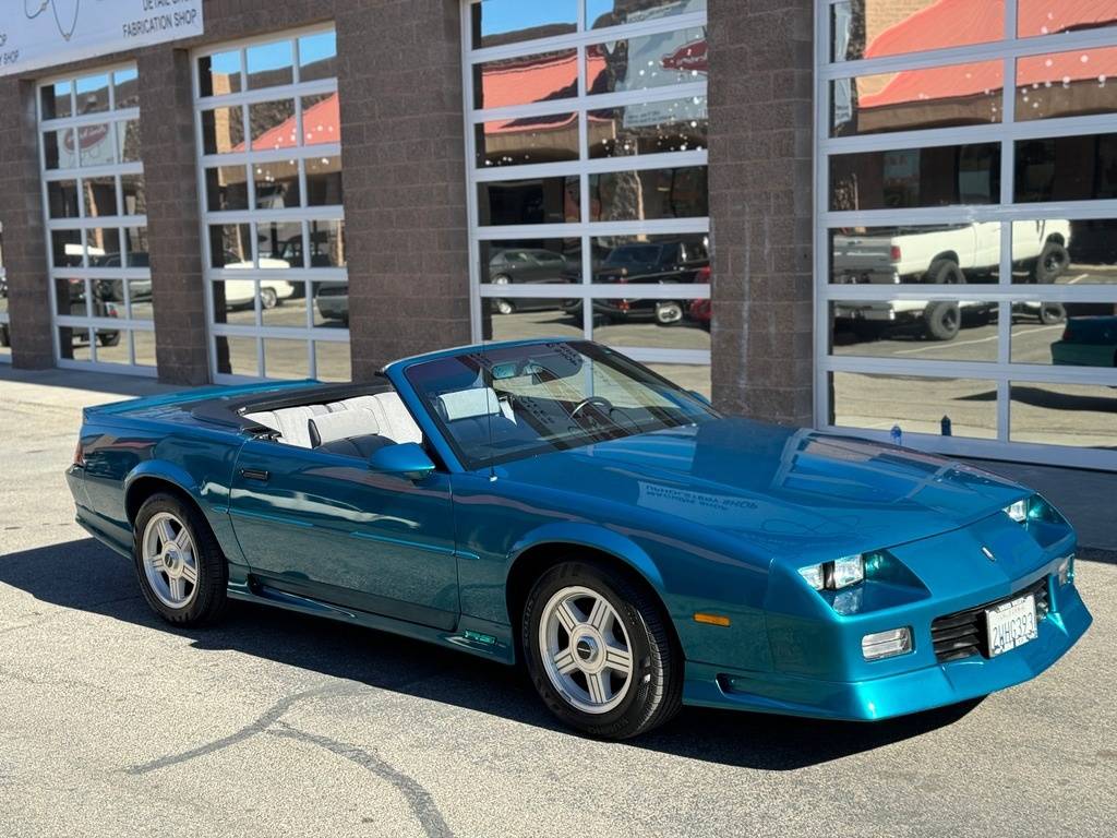Chevrolet Camaro  1991 blue