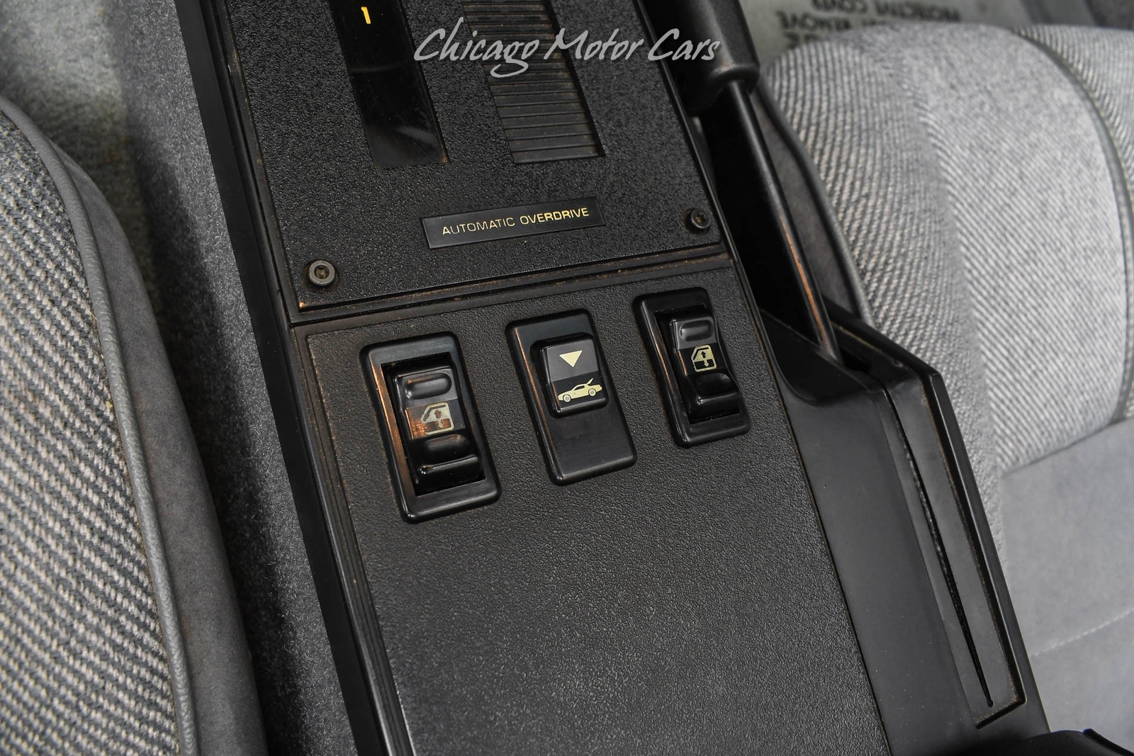 Chevrolet-Camaro-1992-Hatchback-14