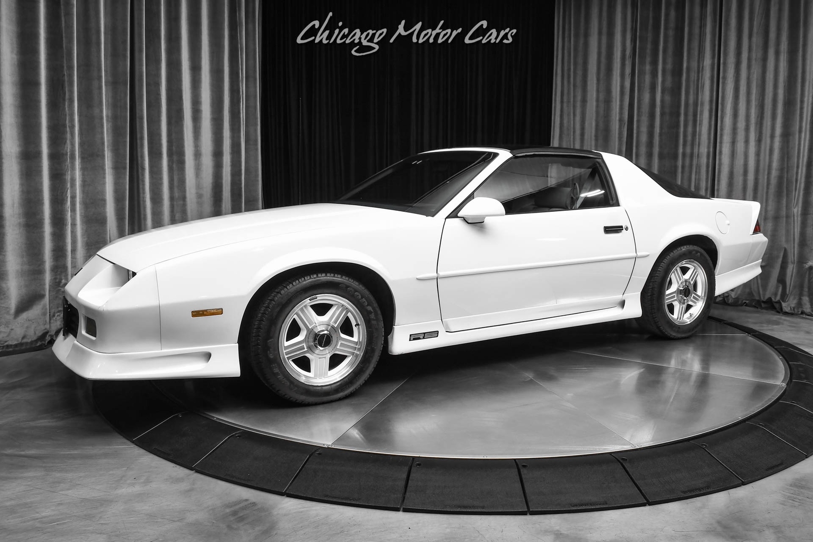 Chevrolet-Camaro-1992-Hatchback-28