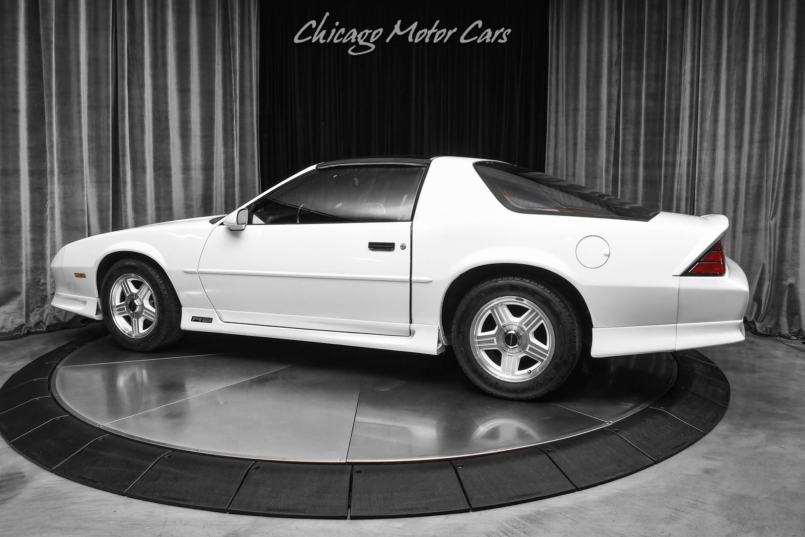 Chevrolet-Camaro-1992-Hatchback-29