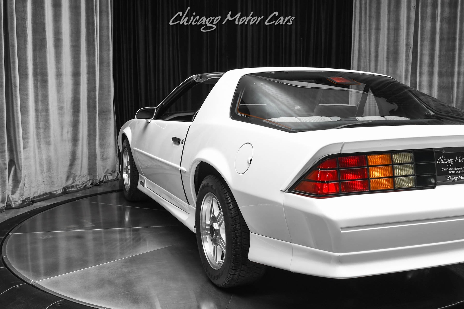 Chevrolet-Camaro-1992-Hatchback-32