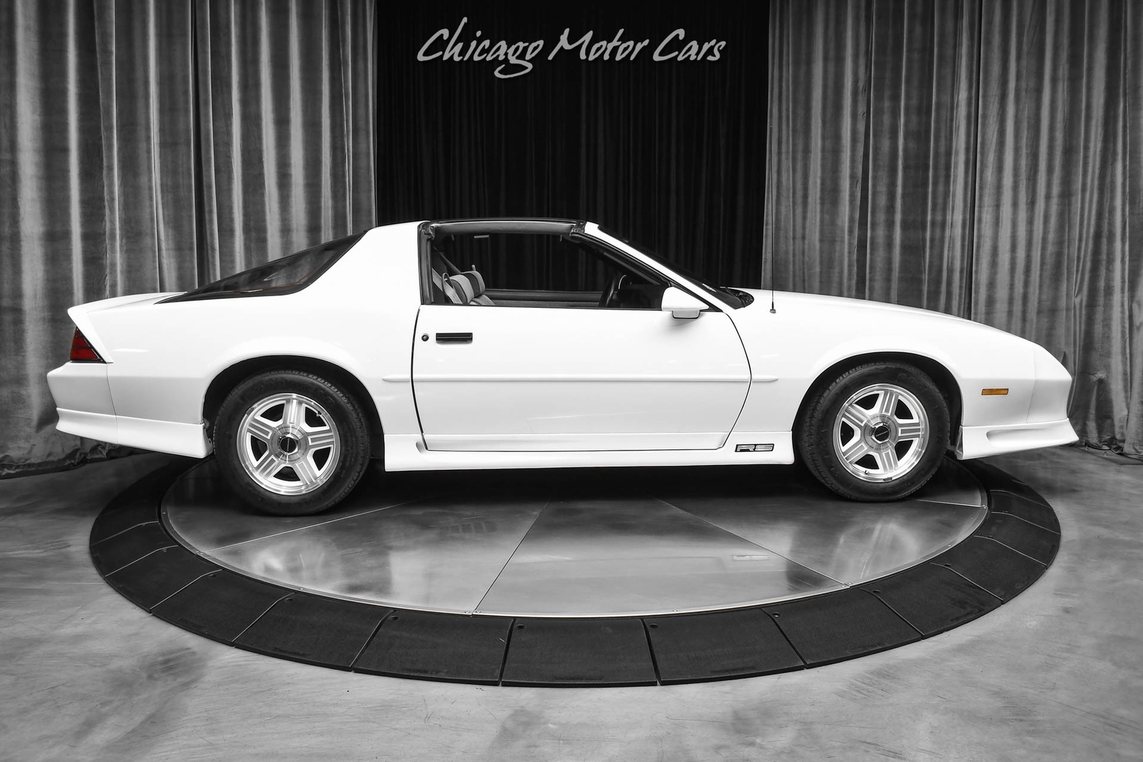 Chevrolet-Camaro-1992-Hatchback-39