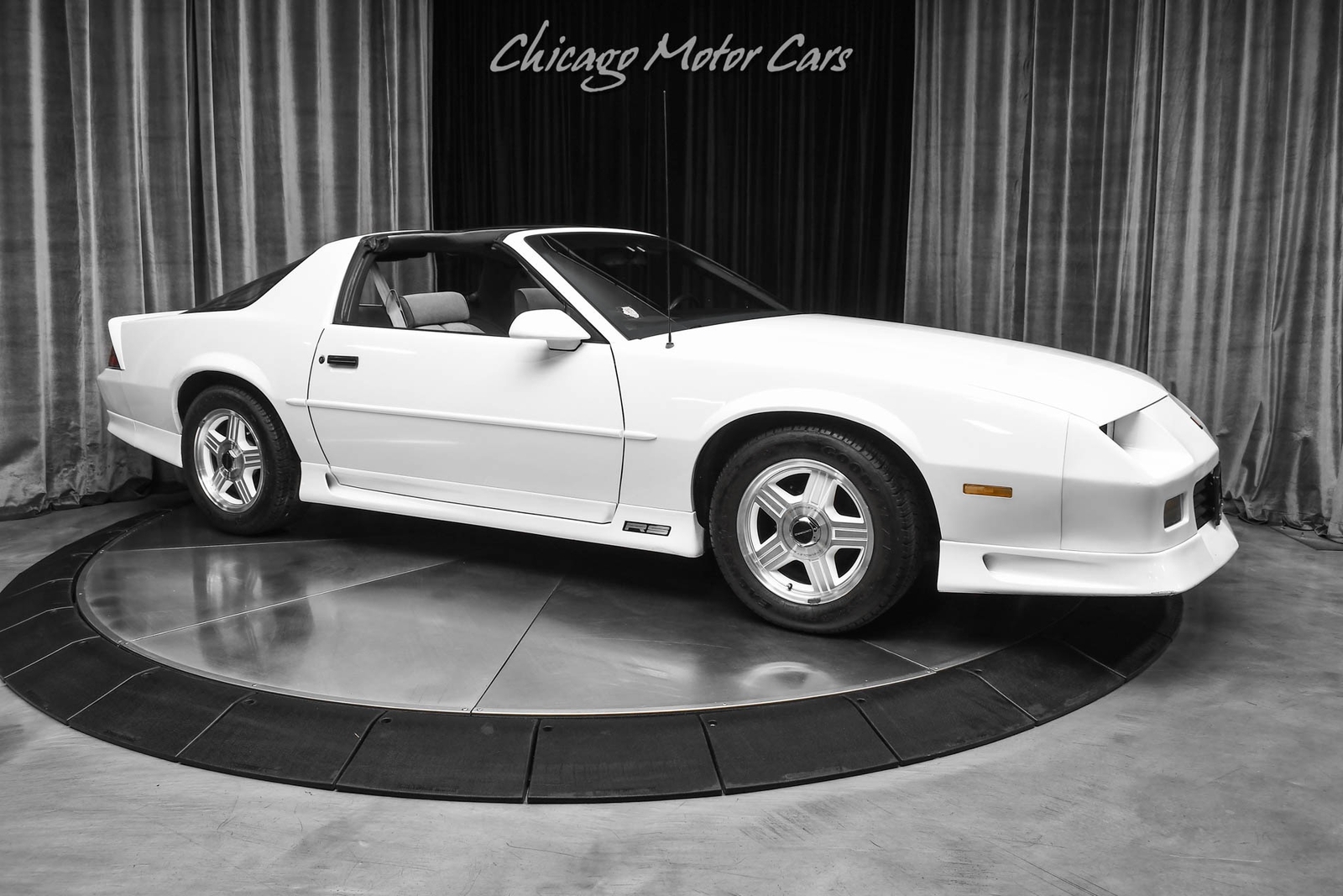 Chevrolet-Camaro-1992-Hatchback-5