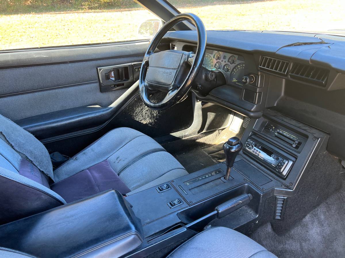 Chevrolet-Camaro-1992-white-5