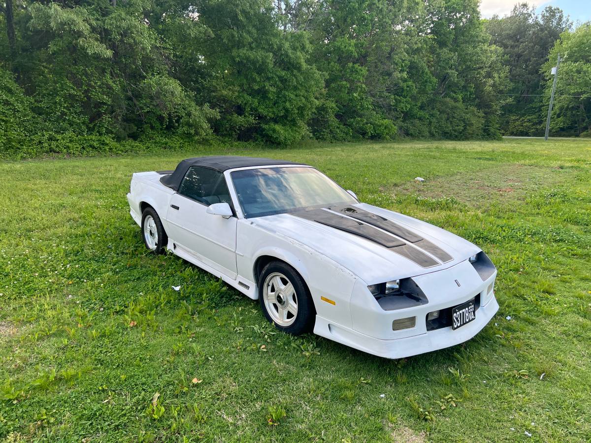 Chevrolet Camaro  1992 white
