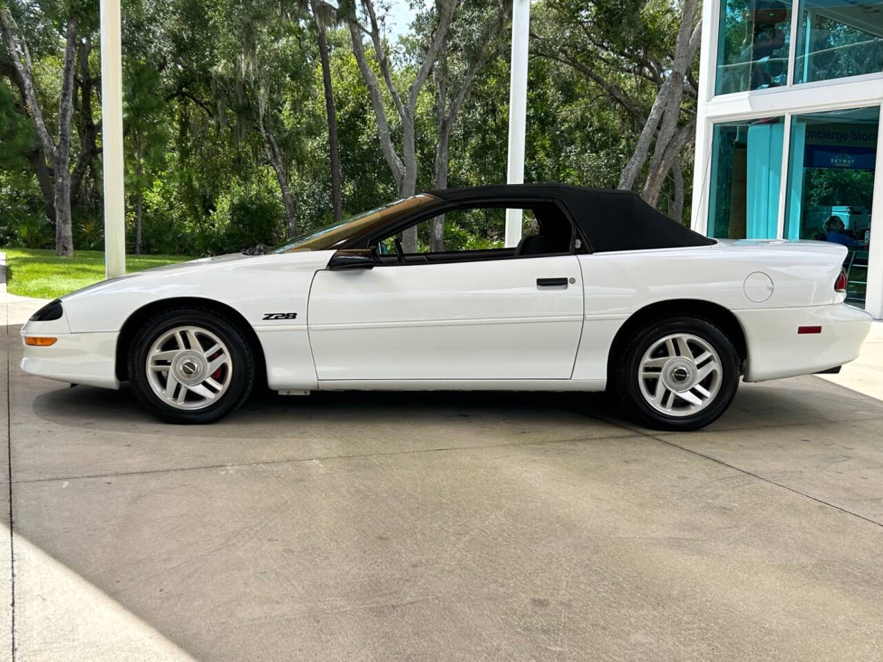 Chevrolet-Camaro-1994-Convertible-11