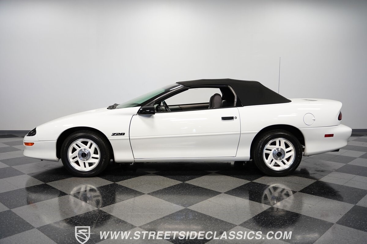 Chevrolet-Camaro-1994-Convertible-2