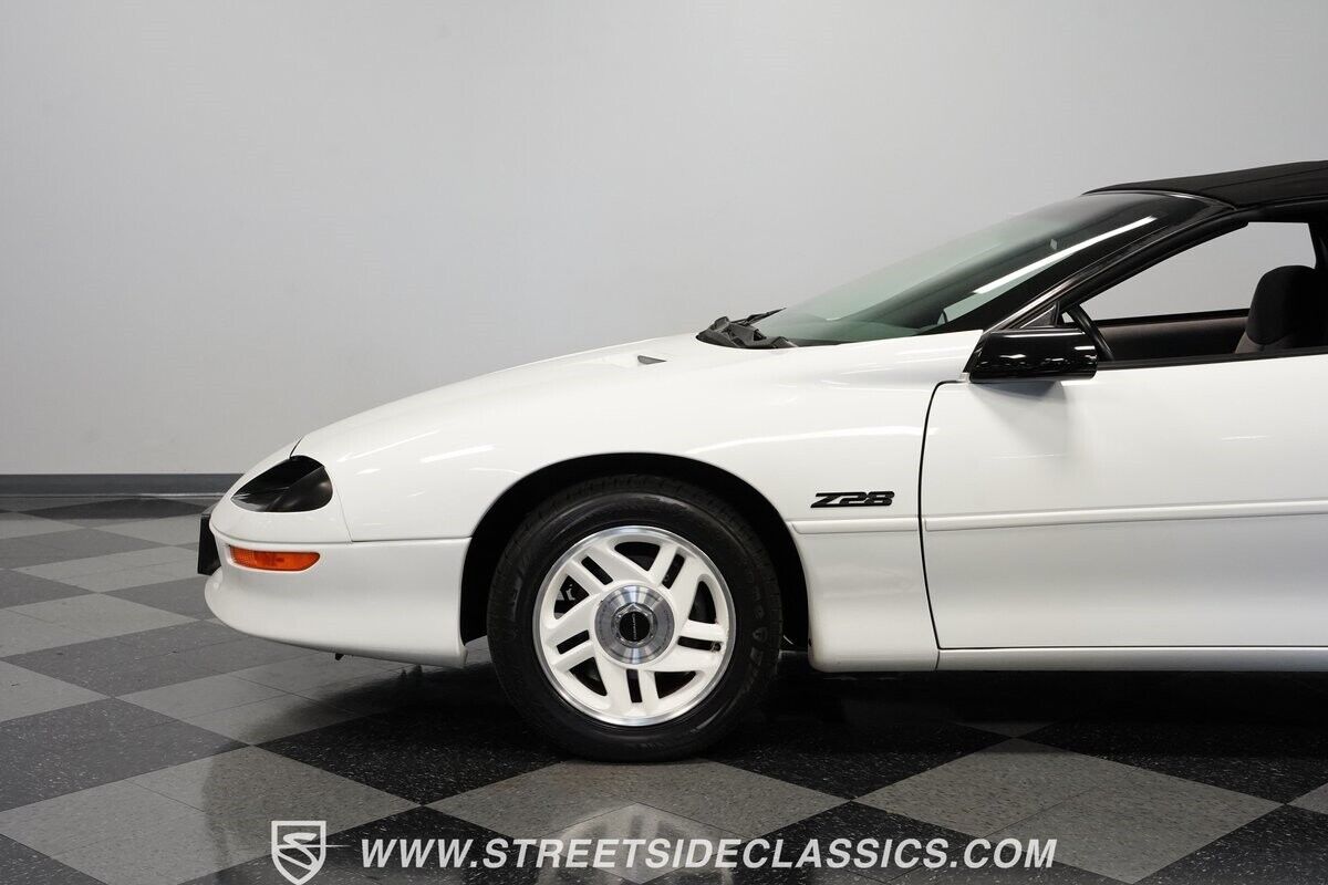Chevrolet-Camaro-1994-Convertible-24