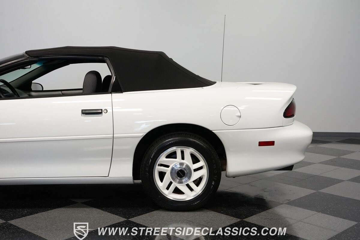 Chevrolet-Camaro-1994-Convertible-25