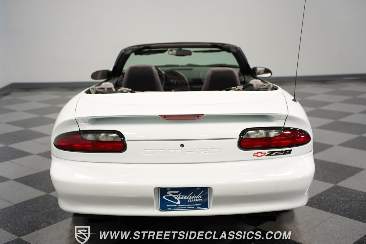 Chevrolet-Camaro-1994-Convertible-28