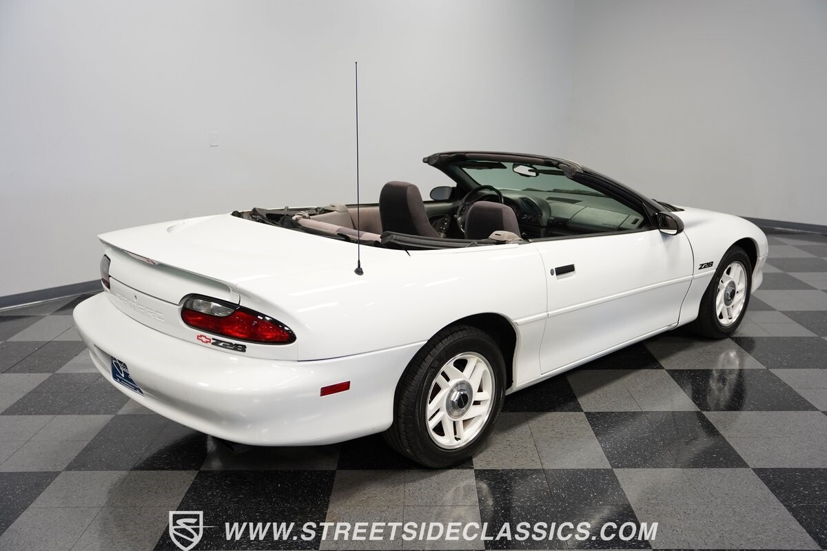 Chevrolet-Camaro-1994-Convertible-29