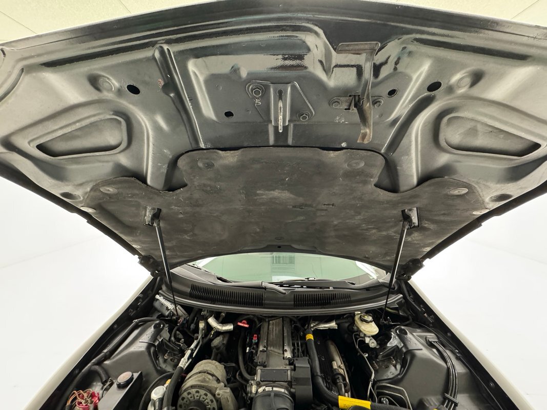Chevrolet-Camaro-1994-Convertible-30