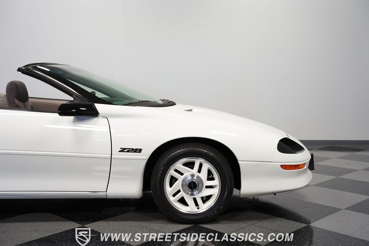Chevrolet-Camaro-1994-Convertible-33