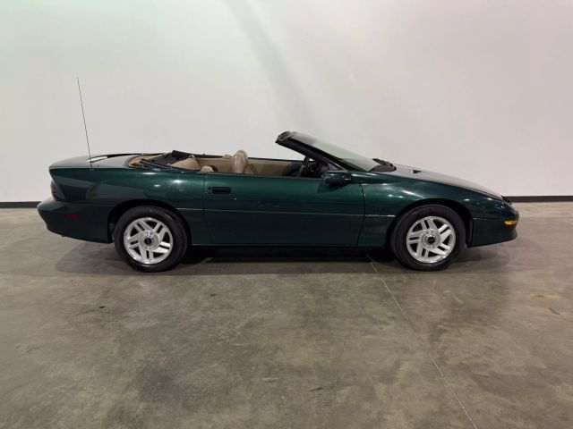 Chevrolet-Camaro-1995-Convertible-2