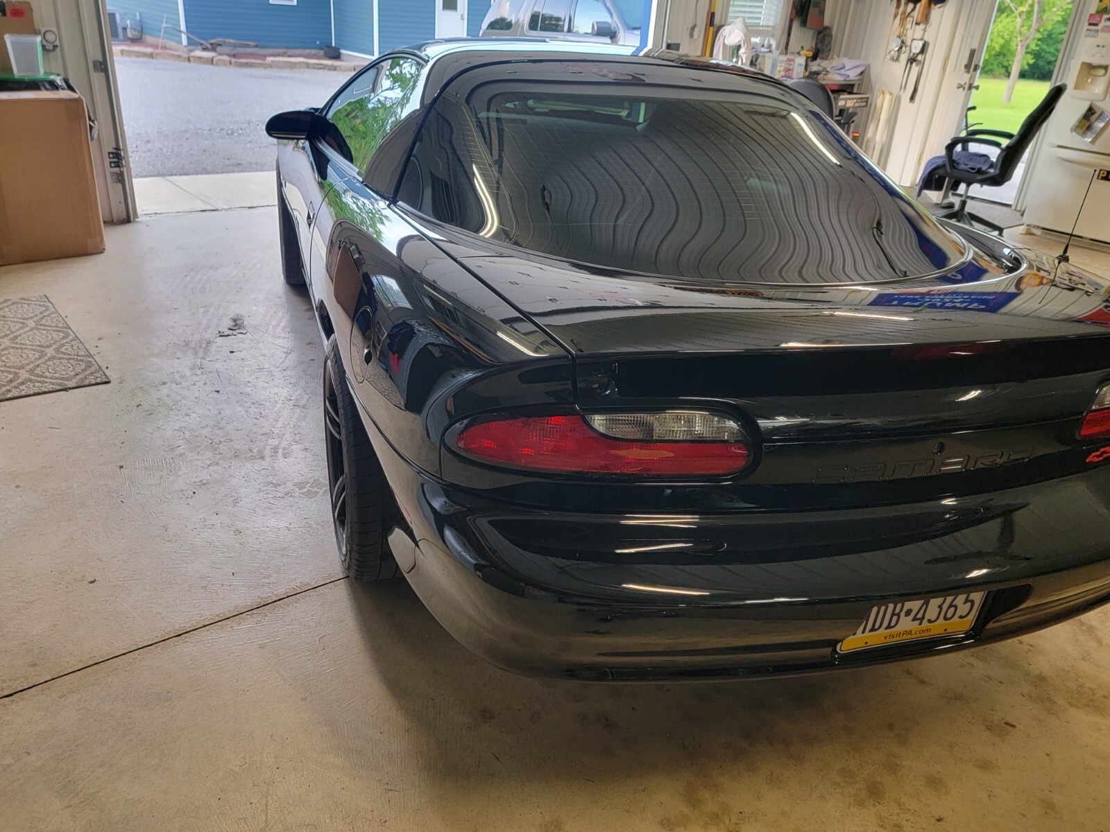 Chevrolet-Camaro-1995-Coupe-12