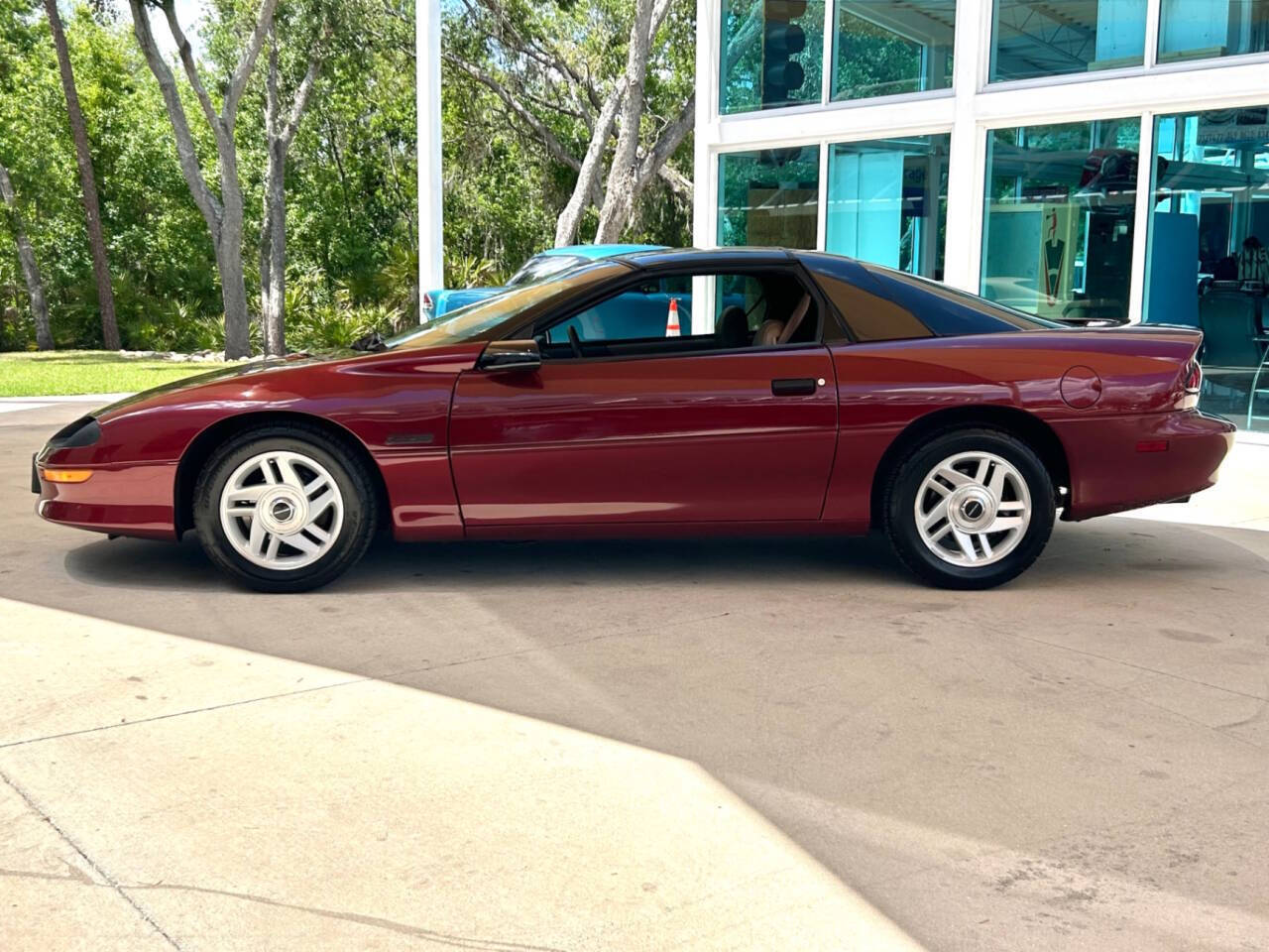 Chevrolet-Camaro-1995-Hatchback-10