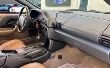 Chevrolet-Camaro-1995-Hatchback-29