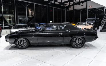 Chevrolet-Camaro-Dutchboys-Hotrods-Pro-Touring-Build-Texas-1969-Coupe-35