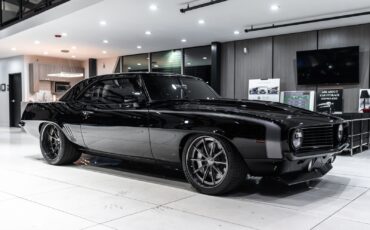 Chevrolet-Camaro-Dutchboys-Hotrods-Pro-Touring-Build-Texas-1969-Coupe-4
