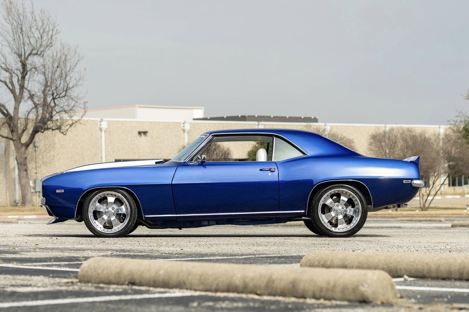 Chevrolet-Camaro-LS9-Restomod-1969-2D-Coupe-10