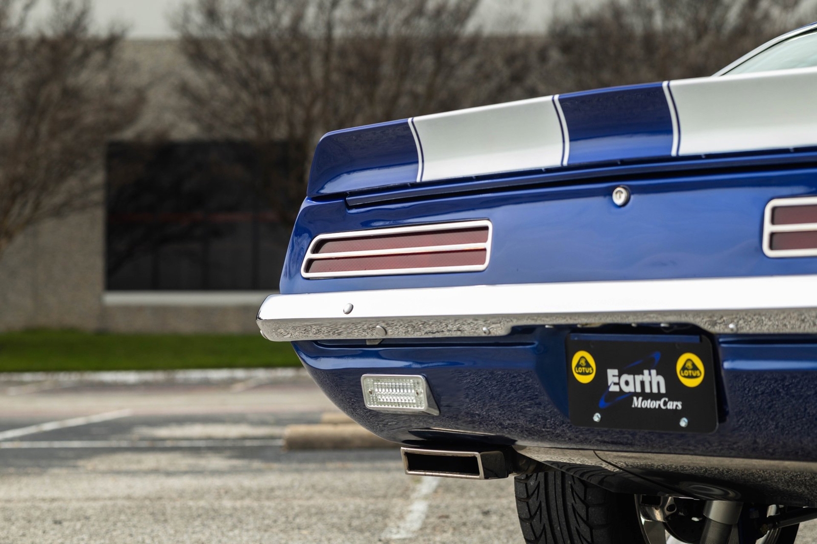 Chevrolet-Camaro-LS9-Restomod-1969-2D-Coupe-27
