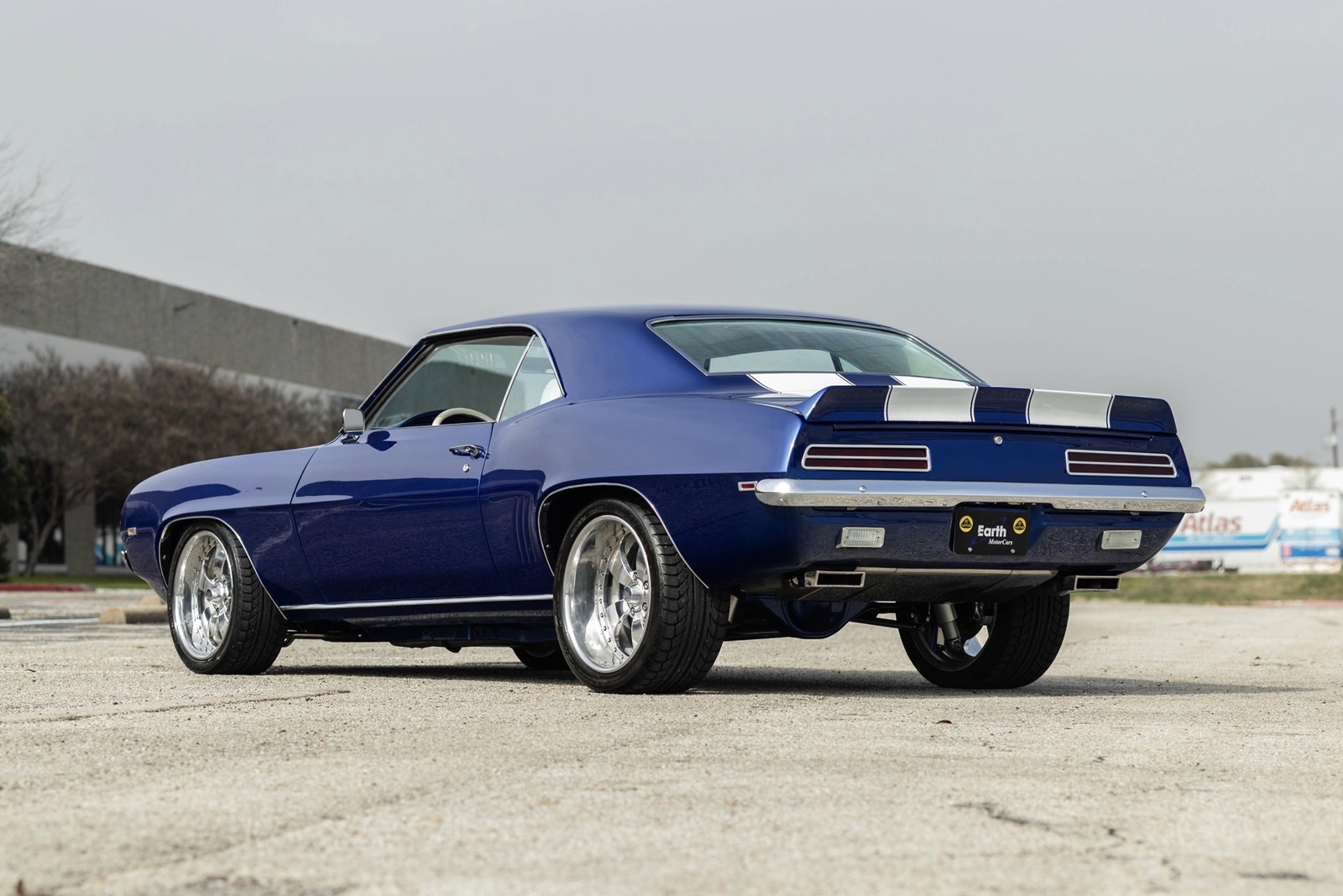 Chevrolet-Camaro-LS9-Restomod-1969-2D-Coupe-5