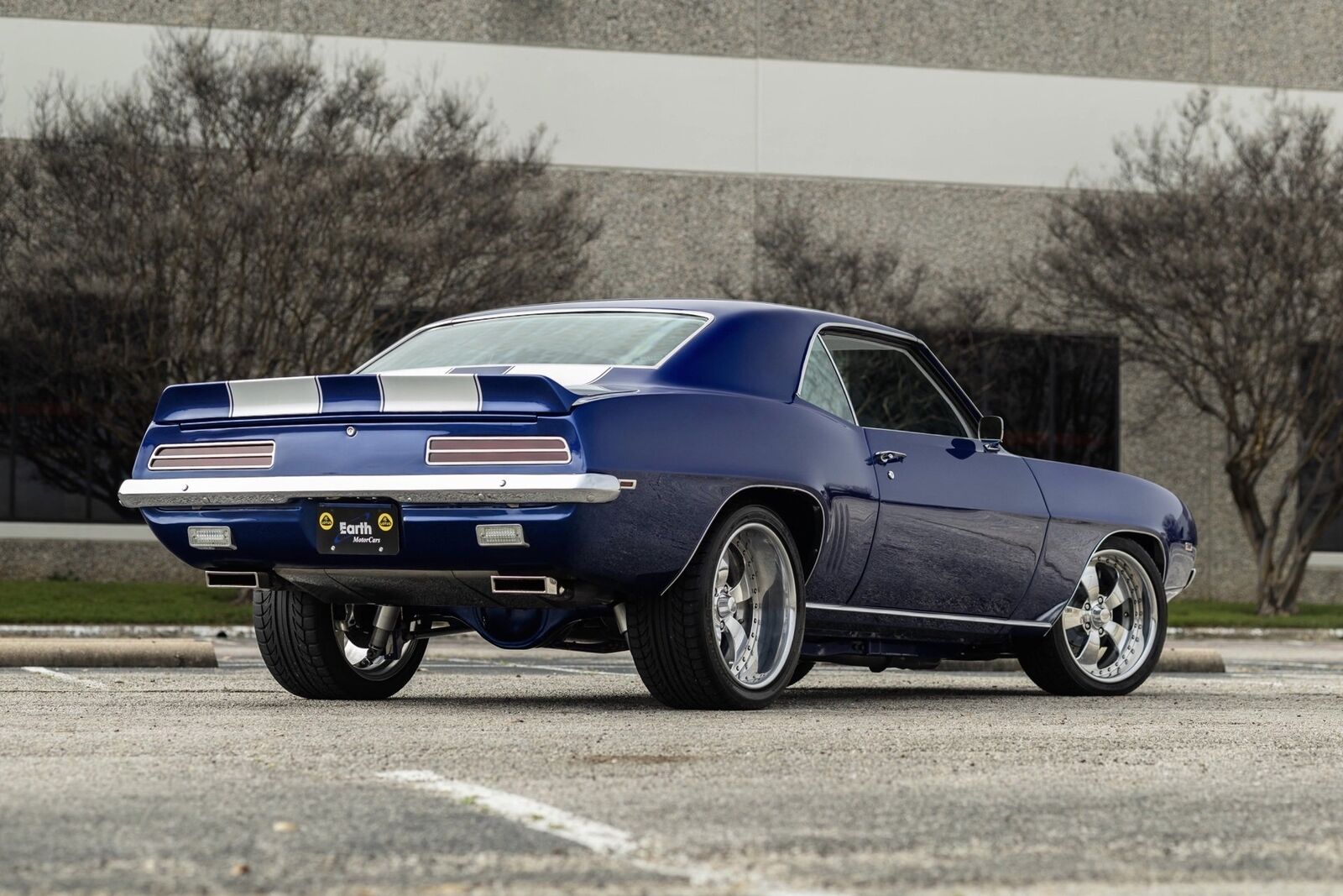 Chevrolet-Camaro-LS9-Restomod-1969-2D-Coupe-6