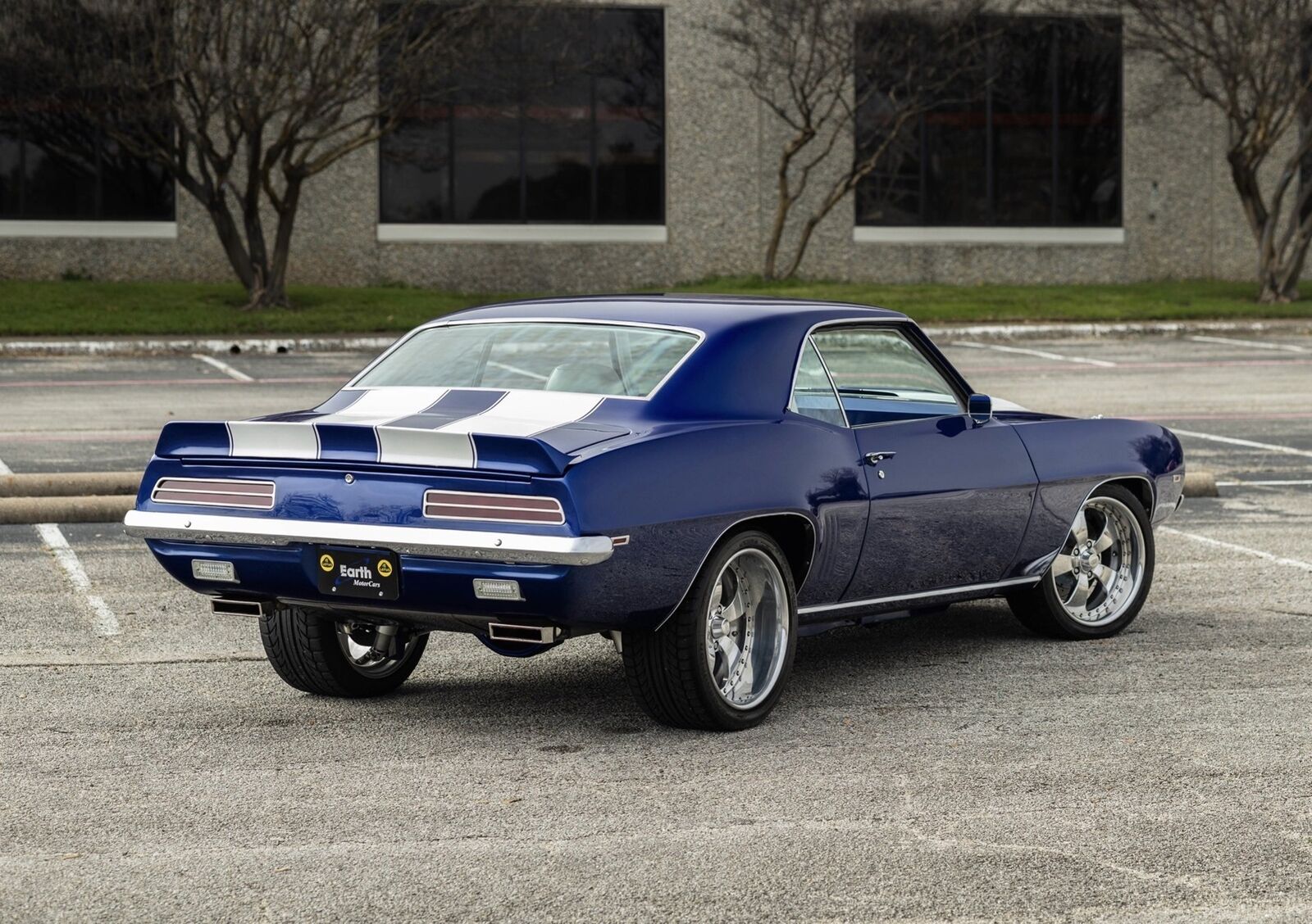Chevrolet-Camaro-LS9-Restomod-1969-2D-Coupe-7