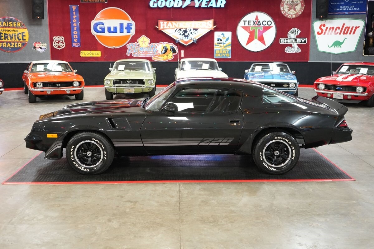 Chevrolet-Camaro-Z28-Style-1980-Coupe-10