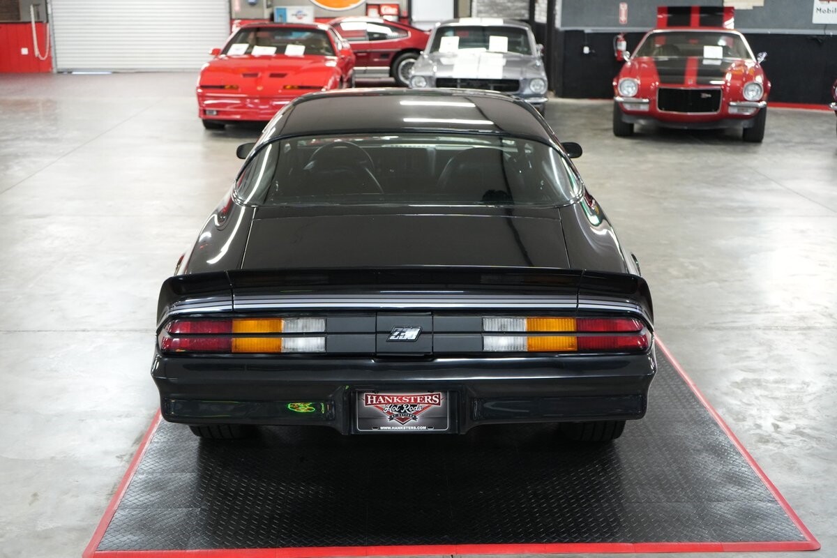 Chevrolet-Camaro-Z28-Style-1980-Coupe-13