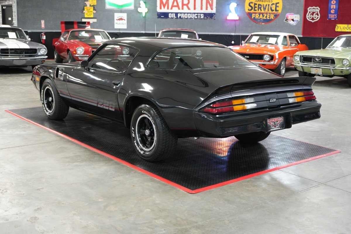 Chevrolet-Camaro-Z28-Style-1980-Coupe-3