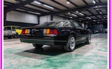 Chevrolet-Camaro-iroc-z-1987-black-1