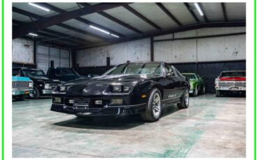 Chevrolet-Camaro-iroc-z-1987-black