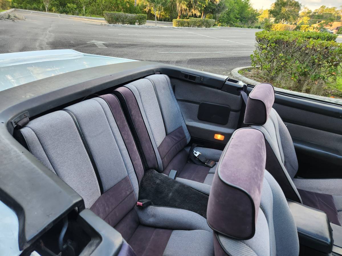 Chevrolet-Camaro-rs-1991-white-11
