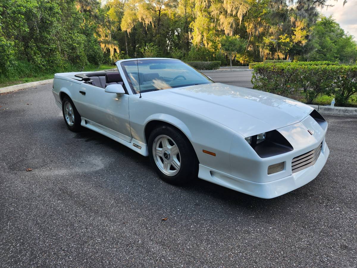 Chevrolet-Camaro-rs-1991-white-18