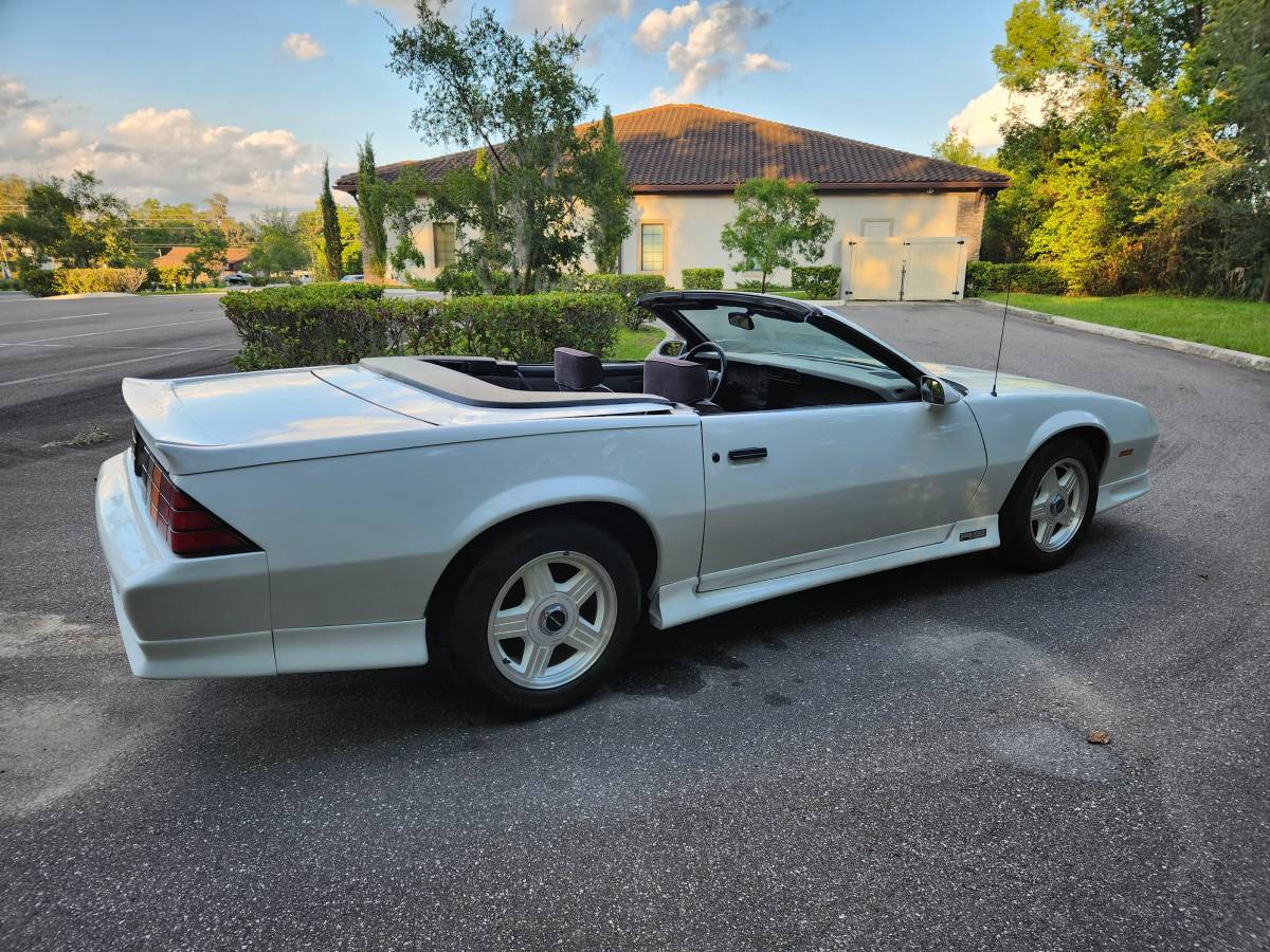 Chevrolet-Camaro-rs-1991-white-2
