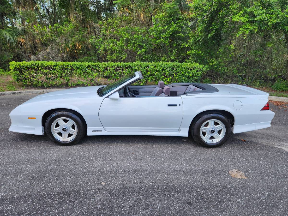 Chevrolet-Camaro-rs-1991-white-4