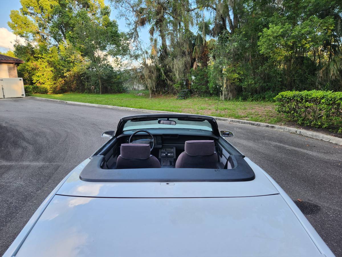 Chevrolet-Camaro-rs-1991-white-5