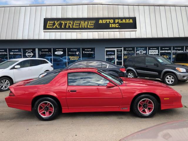 Chevrolet-Camaro-sport-1989-red-4