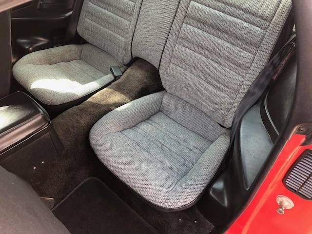 Chevrolet-Camaro-sport-1989-red-8