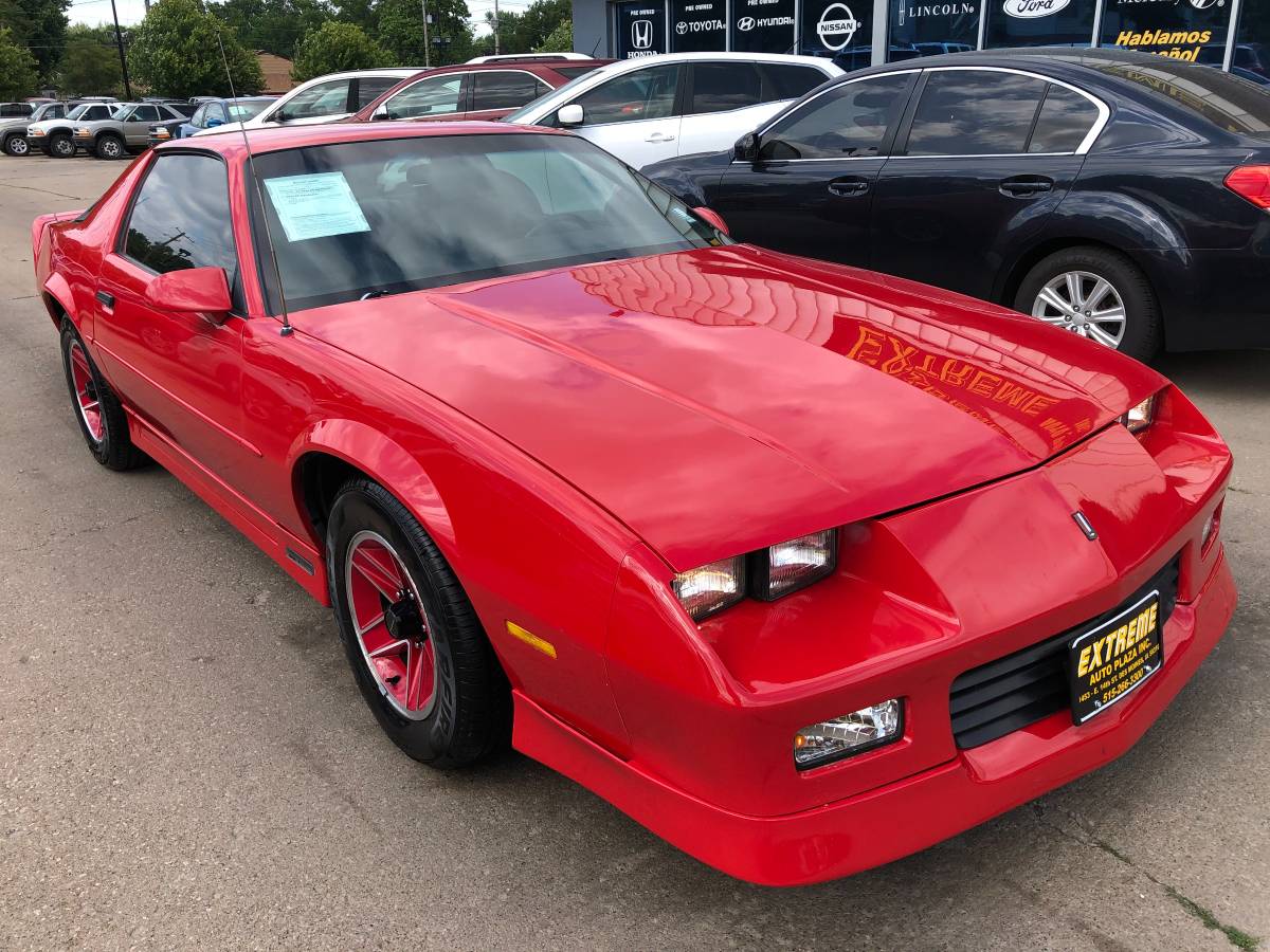 Chevrolet Camaro sport  1989 red