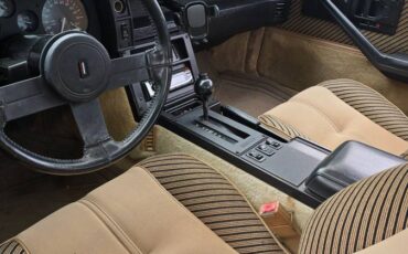 Chevrolet-Camaro-z28-1984-4