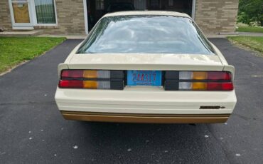 Chevrolet-Camaro-z28-1984-5